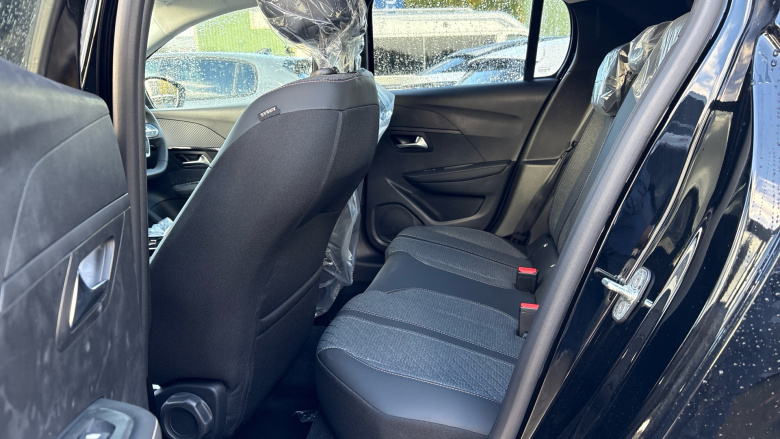 Peugeot 208 1.2 Hybrid 110 Allure 5dr e-DSC6 Petrol Hatchback